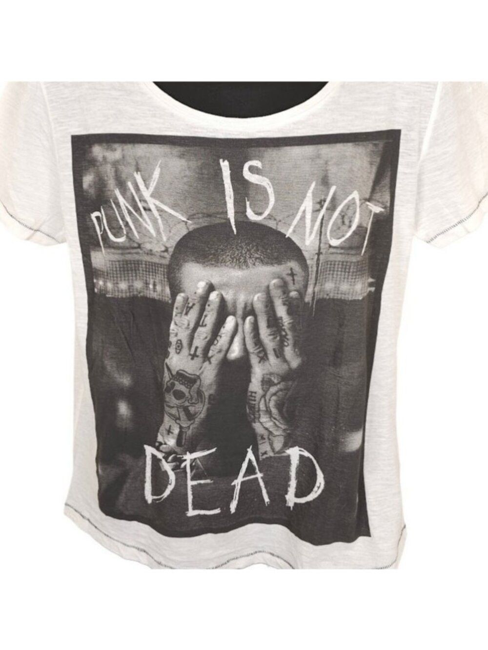 Punk Is Not Dead T Shirt Womens Size Medium White RELAXED OVERSIZED Fit